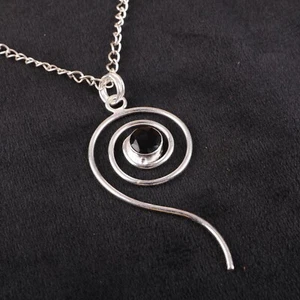 Colgante de plata 925 facetado piedra de ónix negro Art Deco madre aniversario joyería - Imagen 1 de 6