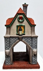 Department 56 Heritage Collection Dickens Village Special Issue 6" Gatehouse NOB - Picture 1 of 7