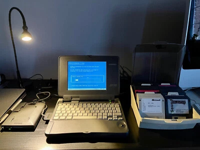 Laptop Compaq Contura Aero 4/33C (Vintage intel 486SX-33) - Image 1 of 3