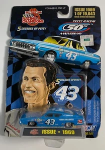 Vintage Racing Champions Diecast 5 Decades Of Petty Issue 1961 Richard Petty #43 - Picture 1 of 4