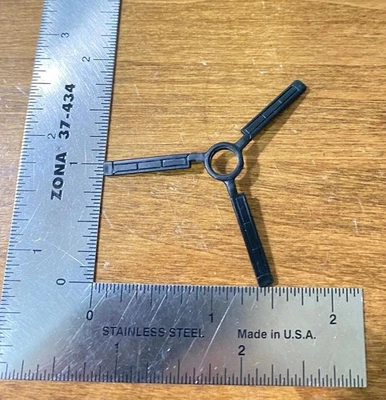 Micro Machine Die Cast Plastic Military CH-47 Chinook Helicopter Blade Parts - Image 1 of 2