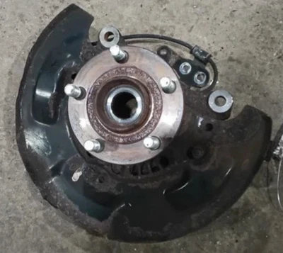 Conjunto de husillo y nudillo de pasajero delantero derecho Subaru Tribeca 2006-2014 OEM Foto 1 de 3