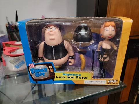 Family Guy Nighttime Lois and Peter 2-Pack Action Figures 2005 Mezco #20017 Cover