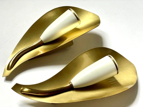 Pair Vintage Mid Century Leaf Shaped Wall Light brass Sconces Hollywood Regency Cover