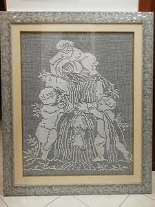 Quadro uncinetto con cornice moderno - Foto 1 di 3