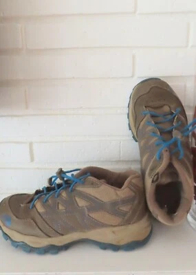 Boys North Face brown hiking boots shoes sneakers size 4 bungee laces - Image 1 of 3