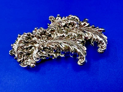 Linda fivela de cinto tipo folha de pena recorte figura tom prata - Imagem 1 de 4