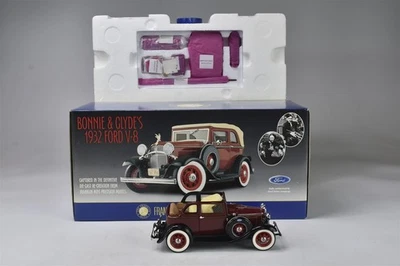 FRANKLIN MINT 1932 FORD V8 BONNIE & CLYDE PAPERS ORIGINAL DISPLAY BOX #08580 - Image 1 of 4