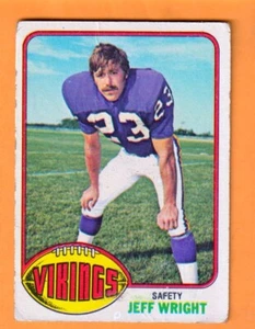 Jeff Wright Minnesota Vikings 1976 Topps #211 Creased Writing on Back - Picture 1 of 2