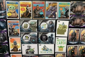 Topps Star Wars Mandalorian Season 2 THE CHILD Button /50 + LOT SP 40 KARTEN ⭐️ - Bild 1 von 9