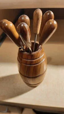 Party-Spieße Picker Cocktailspieß Käsespieß Metall Holzgriff Becher Holz 60iger - Bild 1 von 3