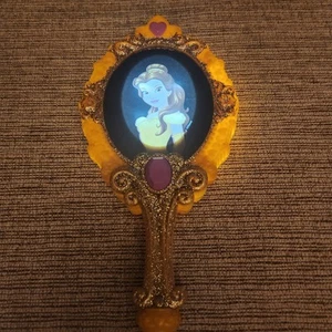 VINTAGE Disney Die Schöne und das Biest magischer Spiegel funktioniert SELTEN gelbe Belle 8 Zoll - Bild 1 von 11