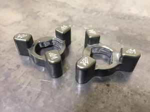 Preajustadores de horquilla negros 22 mm para Honda CBR600RR CBR1000RR CBR 900 #2 1643 - Imagen 1 de 5