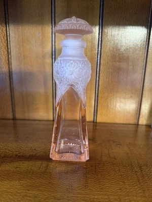 Botella de perfume vintage de tocador de selenio Silvestri rosa melocotón esmerilado Art Deco Foto 1 de 3