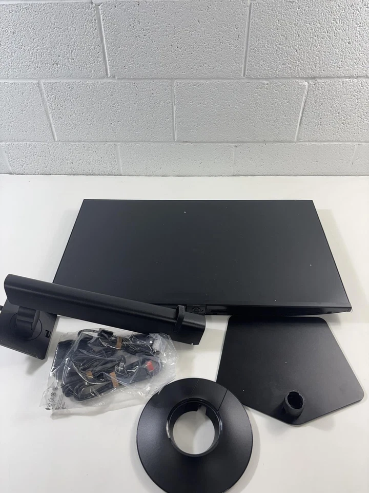 SAMSUNG 32-Inch Odyssey G50D Series QHD Fast IPS G-Sync (LCD DAMAGED) - Image 1 of 4