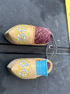 Vintage Nähset Schuhe Hausschuhe Stück Kurioses Stück ausgefallenes Treen Design 7c - Bild 1 von 2