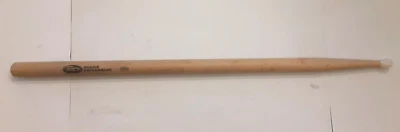 Baqueta SP Sound Percussion 5BN, 1 solo, madera, punta de nylon, usada, buena Foto 1 de 4