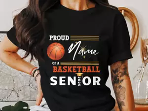 Camiseta Personalizar Mamá de un Baloncesto Senior Regalo Perfecto para Mamás de Baloncesto - Imagen 1 de 28