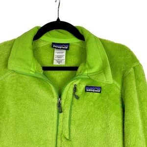 Patagonia Womens Sz Medium Fleece Jacket Lime Green Sweater Cozy Zip Pocket EUC - Picture 1 of 6