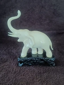 Figura elefante Hong Kong color marfil - Imagen 1 de 7