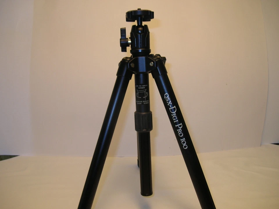 qsx-Digi Pro 100 Tripod-Quantaray - Image 1 of 1