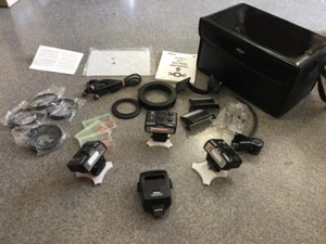 Nikon R1C1 Kit +extras Professional Macro Flash Photography 3 x SB-R200 SU-800 - Picture 1 of 10