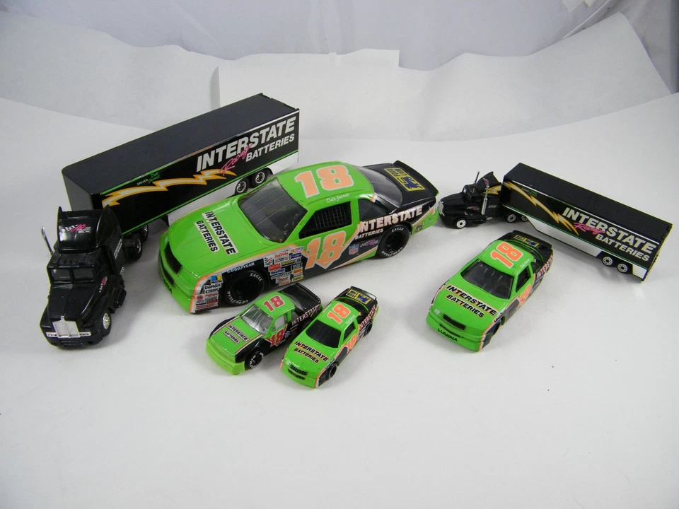 DALE JARRETT ~ INTERSTATE BATTERIES RACING #18 ~ TRANSPORTERS AND CARS - Image 1 of 4