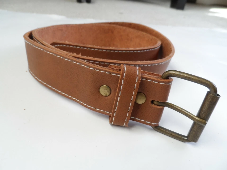 Cinturón Mujer Marrón Talla: 1 1/4" W x 34" L Foto 1 de 1