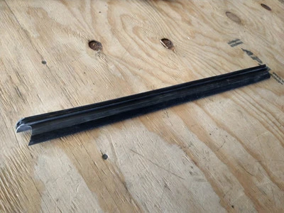 Sello de cristal ventana interior puerta trasera Dodge Ram izquierda derecha 55276895 Foto 1 de 4