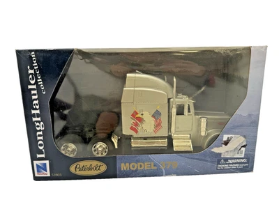 NewRay Long Hauler Collection Peterbilt Model 379 Silver Diecast Car - Image 1 of 4