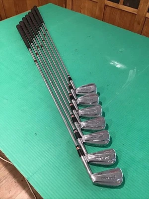 Juego de hierro vintage MacGregor Jack Nicklaus autógrafo 270 3-9 / empuñaduras originales Foto 1 de 4