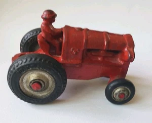 Tractor Arcade 1930 rojo hierro fundido #2660 3" con conductor - Imagen 1 de 13