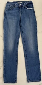 Levi’s Jeans women’s Classic Mid Rise Skinny Size 6 blue medium wash - Picture 1 of 13