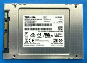Toshiba 512GB SSD DRIVE 7mm / 2.5in SED OPAL TCL ENTERPISE THNSFK512GCS8 NEW - Foto 1 di 2