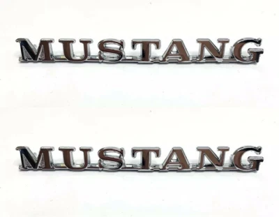 Par de emblemas de guardabarros cromados con escritura para Ford Mustang 1965-1966 Foto 1 de 4