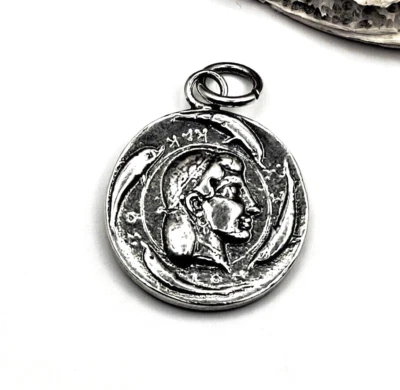 Colgante moneda griega antigua hecha a mano diosa Artemisa plata de ley 925 Foto 1 de 4