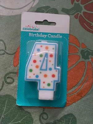 VELA NÚMERO CUMPLEAÑOS NÚMERO 4 NUEVO Foto 1 de 2
