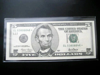 $5 2001***CL STAR***FEDERAL RESERVE NOTE CHOICE UNC GEM BU NOTE - Image 1 of 2