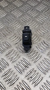 INTERRUPTOR VENTANA TRASERA HYUNDAI i10 SE MK2 2014 5 PUERTAS HB OFFSIDE CONDUCTOR LATERAL - Imagen 1 de 4