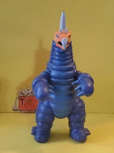 VAKISHIM ULTRAMAN KAIJU ULTRA MONSTER SERIES VINYL ACTION FIGURE BANDAI - Picture 1 of 6