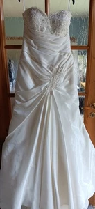 Brautkleid Gr. 36 Zum Schüren Ivory Hochzeitskleid - Bild 1 von 6