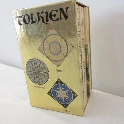 Lord of Rings Hobbit J.R.R. Tolkien Fantasy Gift Gold Box Trilogy Vintage 1970s Foto 1 de 4