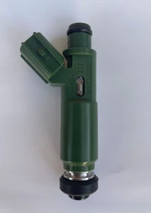 TOYOTA DENSO RECONDITIONED FUEL INJECTOR - 23250-22040 1ZZ-FE - Picture 1 of 5