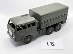 VINTAGE DINKY FRANCE # 80D BERLIET 6x6 ALL TERRAIN ESERCITO CAMION MODELLINO GIOCATTOLO PRESSOFUSO - Foto 1 di 5