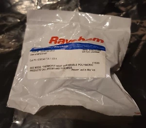 TE RAYCHEM 222K142-25-0; 878513-000 BULBOUS HEAT SHRINK BOOT LIPPED 90DEG *NOS - Picture 1 of 2