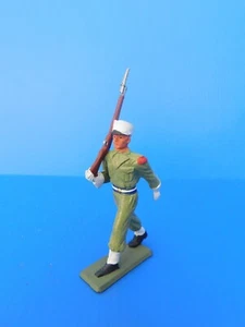 STARLUX / ARMEE D AFRIQUE LEGION ETRANGERE : SOLDAT AVEC FUSIL AU DEFILE - Imagen 1 de 6