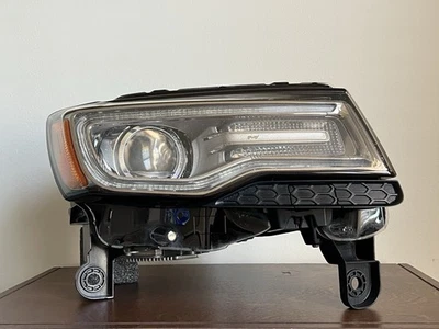 Jeep Grand Cherokee 2014 2015 Summit Adaptive OEM Headlight HID Right MOPAR - Image 1 of 4
