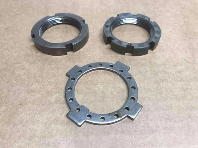 73-87 Chevy GMC Camión COJINETE DE RUEDA DELANTERA HUSILLO TUERCA ARANDELA K5 Blazer Suburban Foto 1 de 4