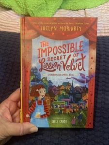 The Impossible Secret of Lillian Velvet by Jaclyn Moriarty Hardcover Book - Bild 1 von 9