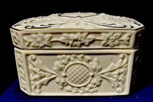 Lenox Necklace Gift Box Porcelain Trinket  Gold Trim  #737 - Picture 1 of 7